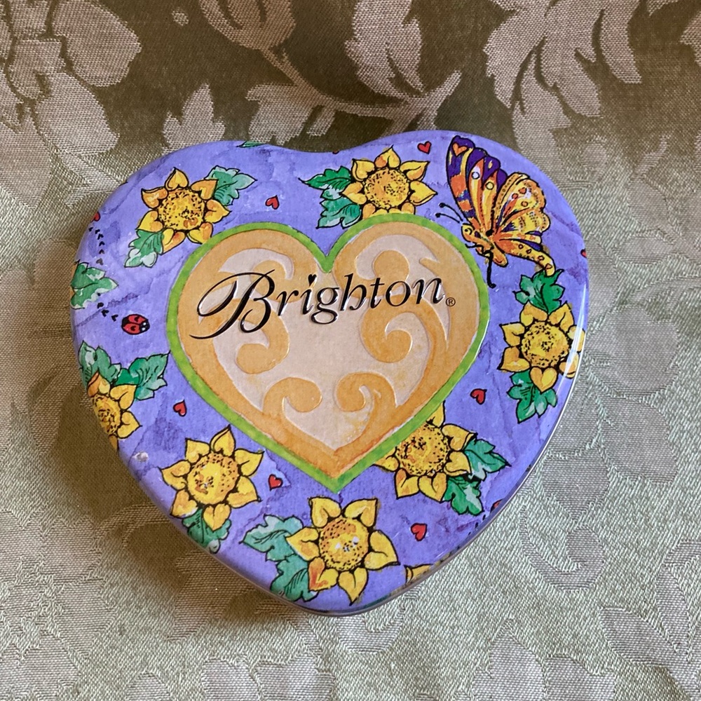 *Brighton Collectible Heart Shaped Metal Tin